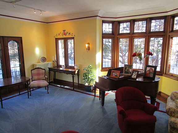 5th image of 2121 Oaklawn Ave