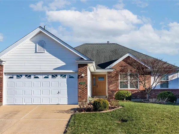 13636 Tesson Oaks Ct, Saint Louis, MO 63128