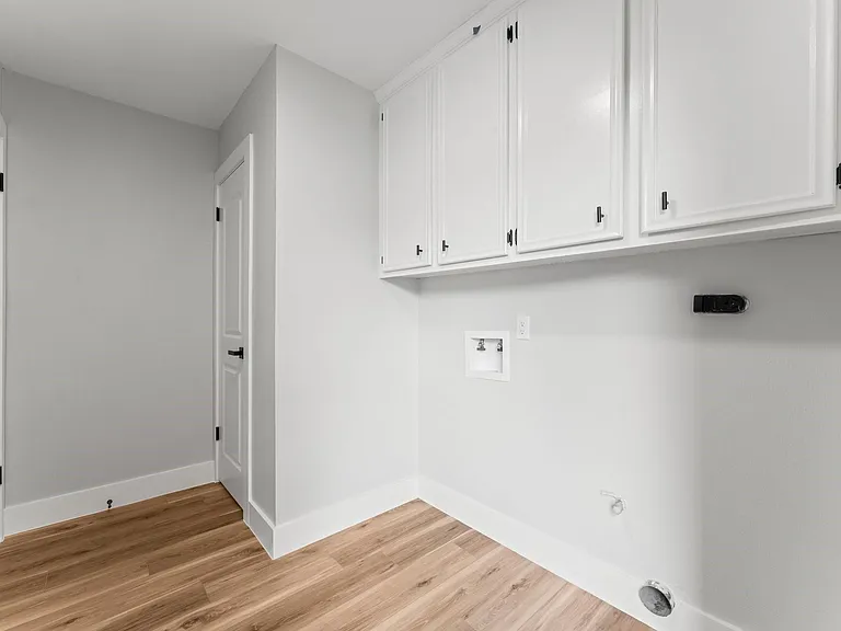 20534 Laverton Dr — Photo 26