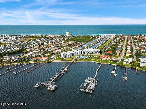 3rd image of 225 Strand Dr #301