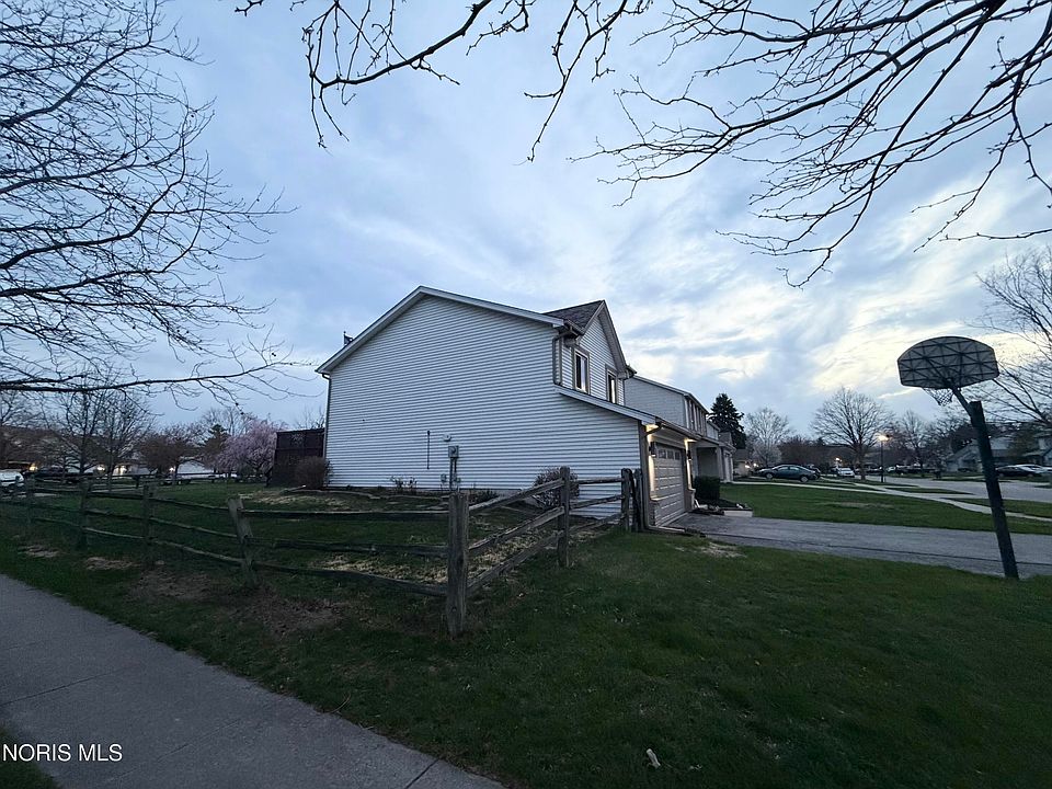 1st image of 560 Centerfield Dr