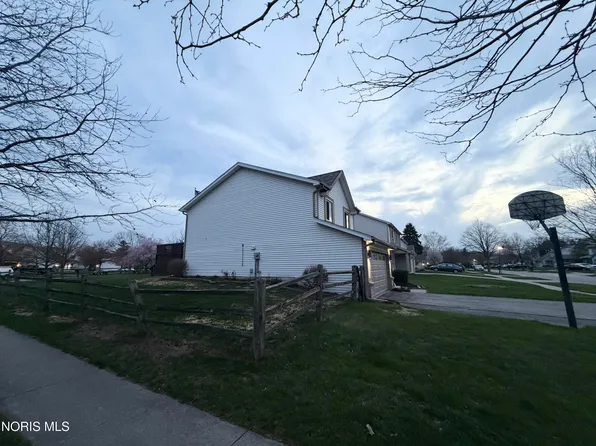 560 Centerfield Dr, Maumee, OH 43537