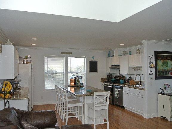 5th image of 1216 Morse St #2