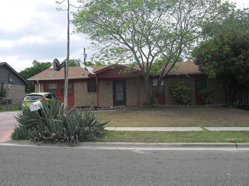 1st image of 907 Marilyn Dr