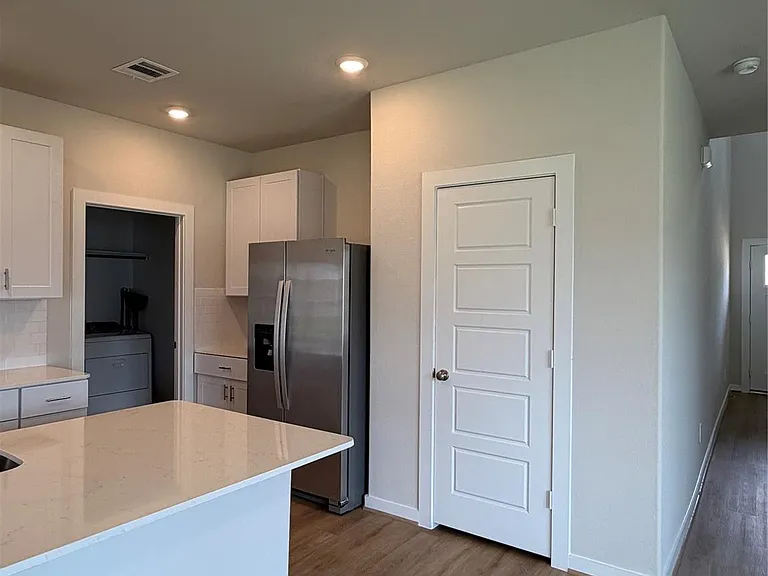 6816 Hart Oak Dr — Photo 10