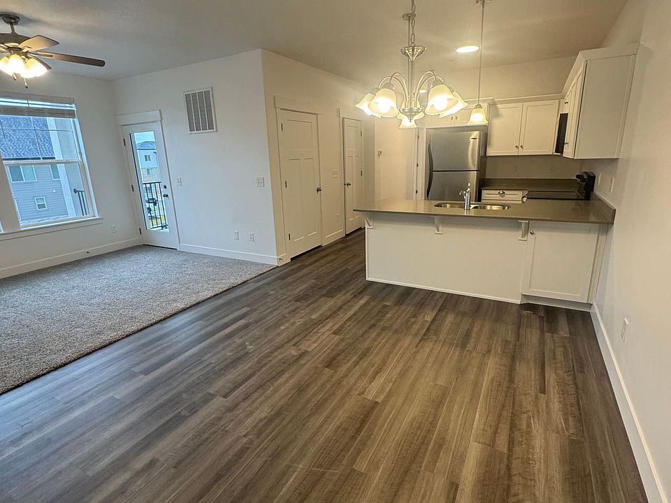 1st image of 1052 N West Rim Dr #Ff201