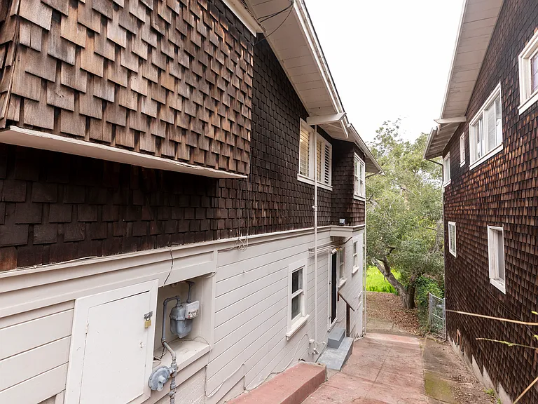 373 Moraga Ave — Photo 58