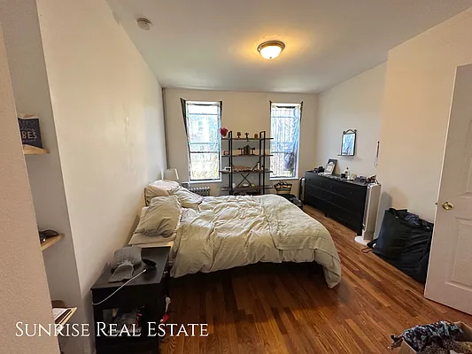 Rented by Sunrise Real Estate | media 3