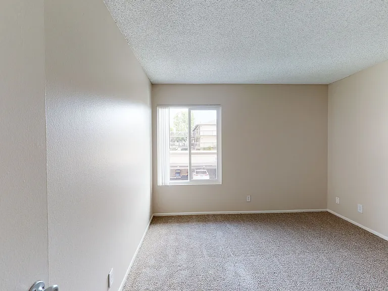 Huntington Vista — Photo 89
