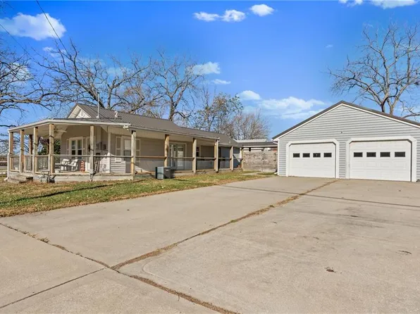 328 W 5th St, Lawson, MO 64062