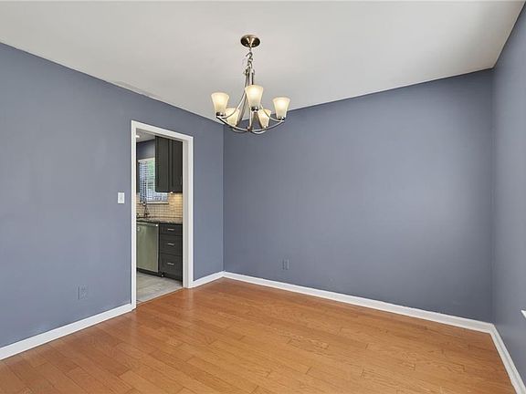 4th image of 15029 Ashby Way E