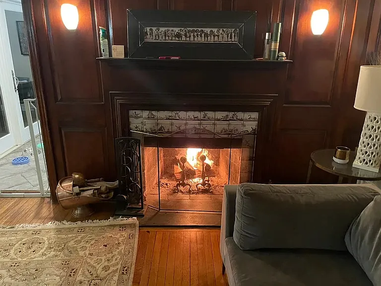 8 Old Wood Rd — Photo 4