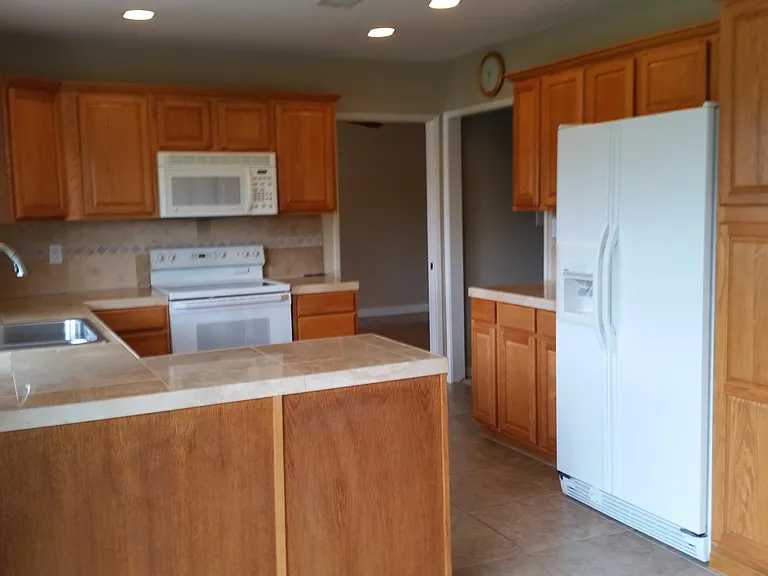 2614 E Sahuaro Dr — Photo 18