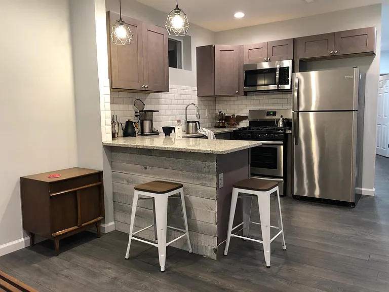 1806 S 19th St #2 — Photo 1
