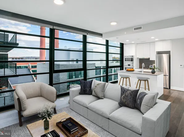 1300 4th St SE Unit 901, Washington, DC 20003