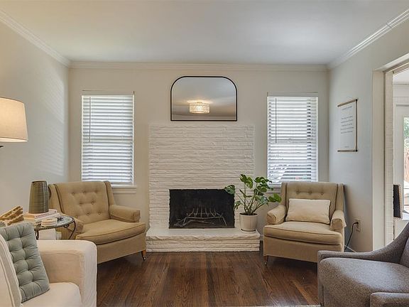 5th image of 2324 Carlton Way