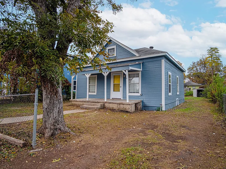318 Vine St — Photo 3