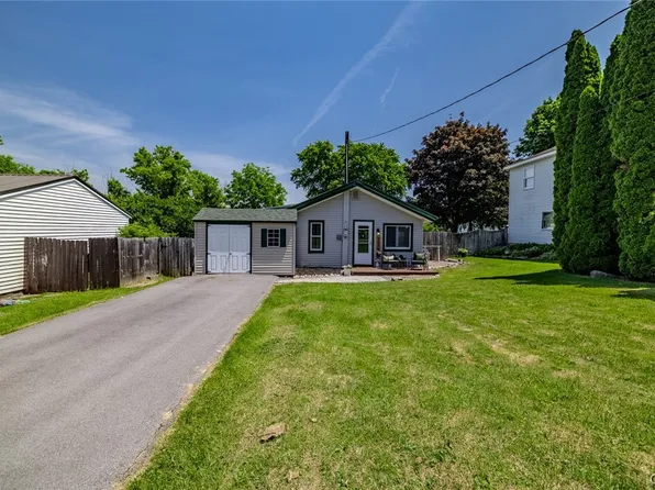 4556 Wilcox Pl, Jamesville, NY 13078