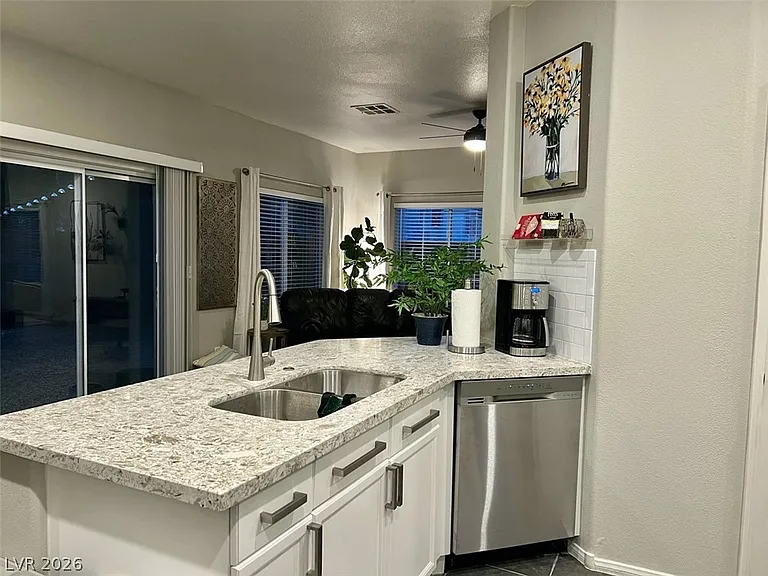 243 Intellectual Ct — Photo 8