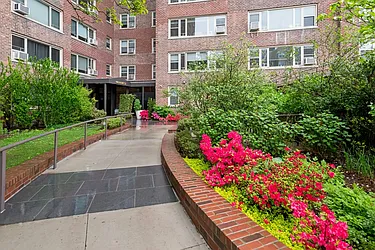 900 West 190th Street