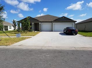11106 Carlton Fields Dr, Riverview, FL 33579