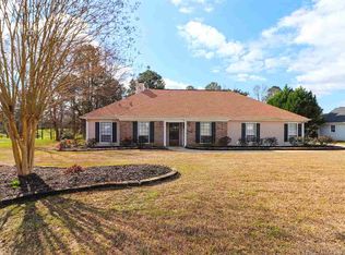 208 Waterford Dr, Bonaire, GA 31005