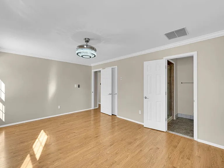157 Tulip Ln — Photo 9