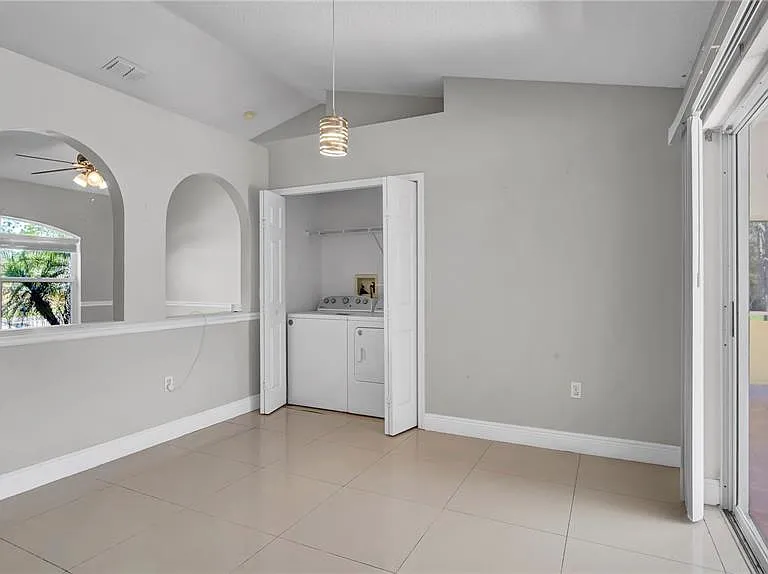 37 Peterlee Ct — Photo 15
