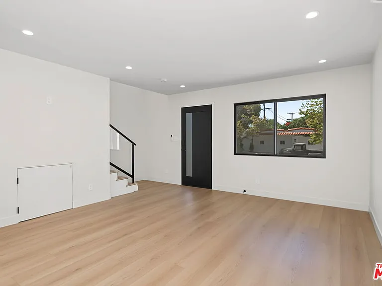 5843 Whitworth Dr — Photo 25