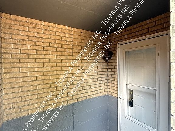 3rd image of 1183 Clinton St #B