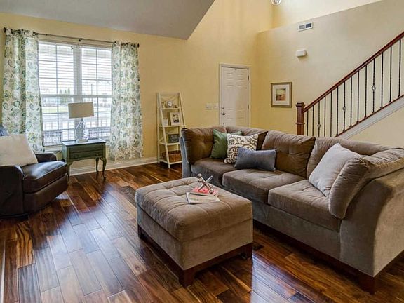 5th image of 6084 Delcastle Dr