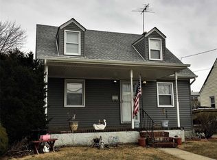 15 Howard Ave, New Hyde Park, NY 11040
