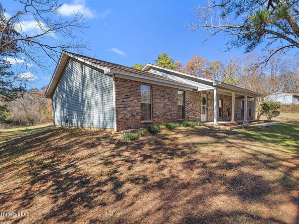 1085 Thomas Dr, Raymond, MS 39154