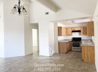 9132 Putteet Rd, Cresson, TX 76035