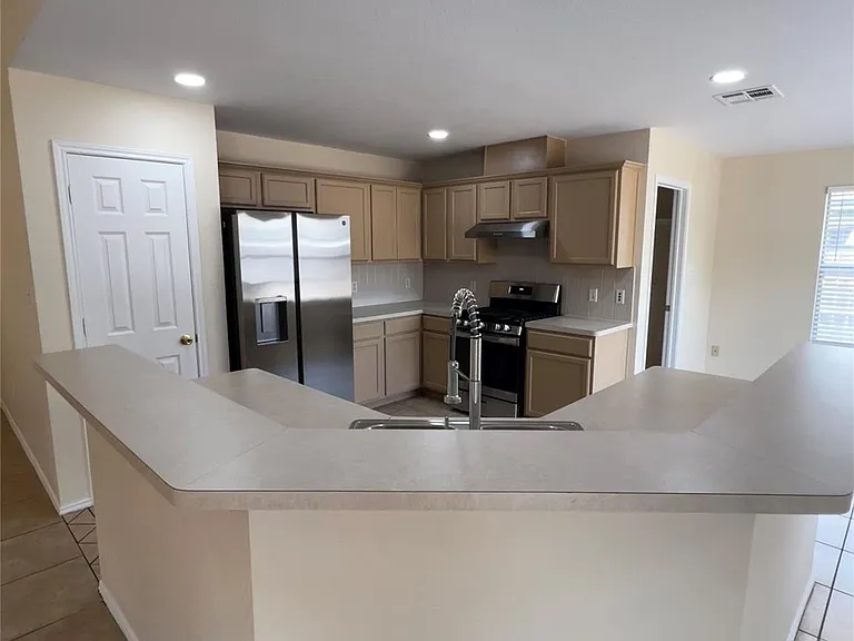 1210 Canna Lily Ln — Photo 6