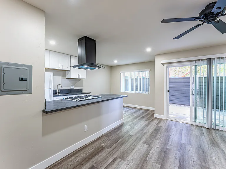 2777 Nimitz Blvd — Photo 15