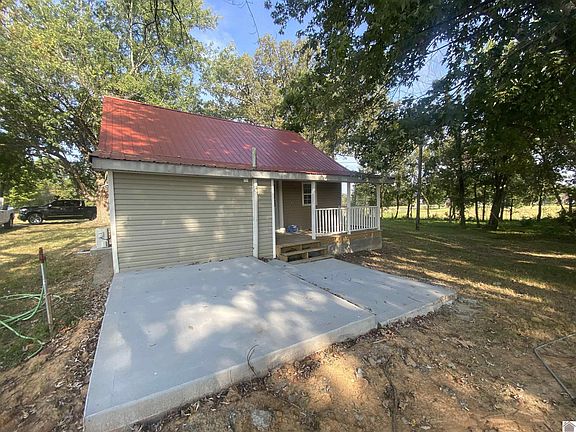 3rd image of 2562 Princeton Rd