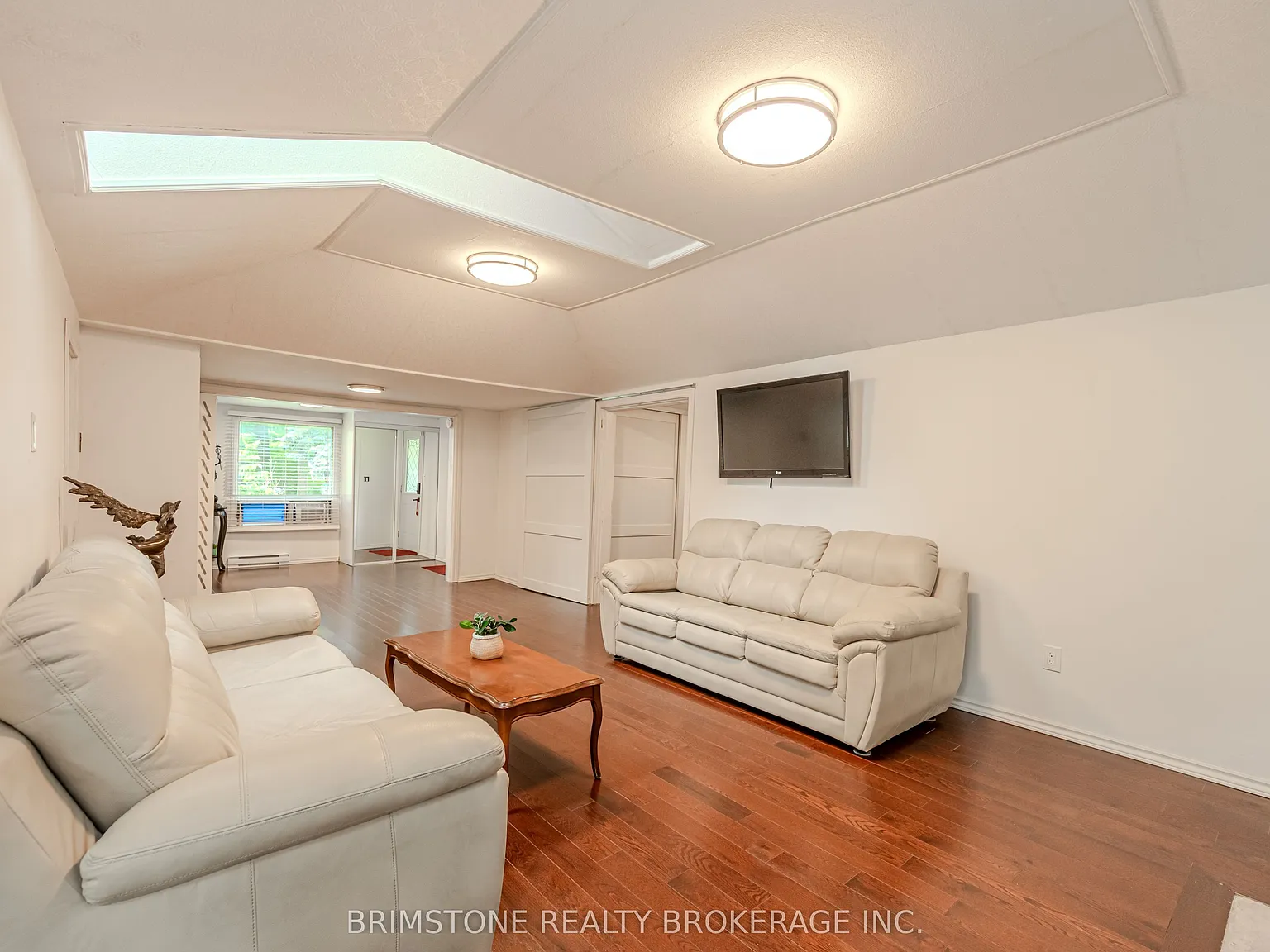 3 bed, $2,900 — Photo 4
