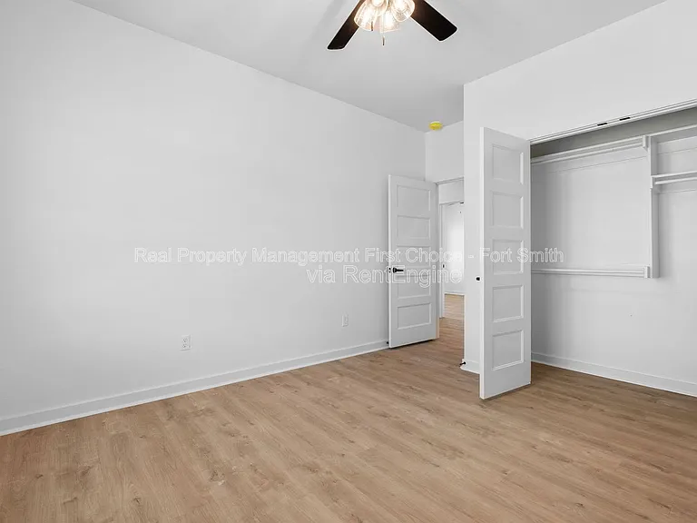8705 Cantera Dr #B — Photo 14