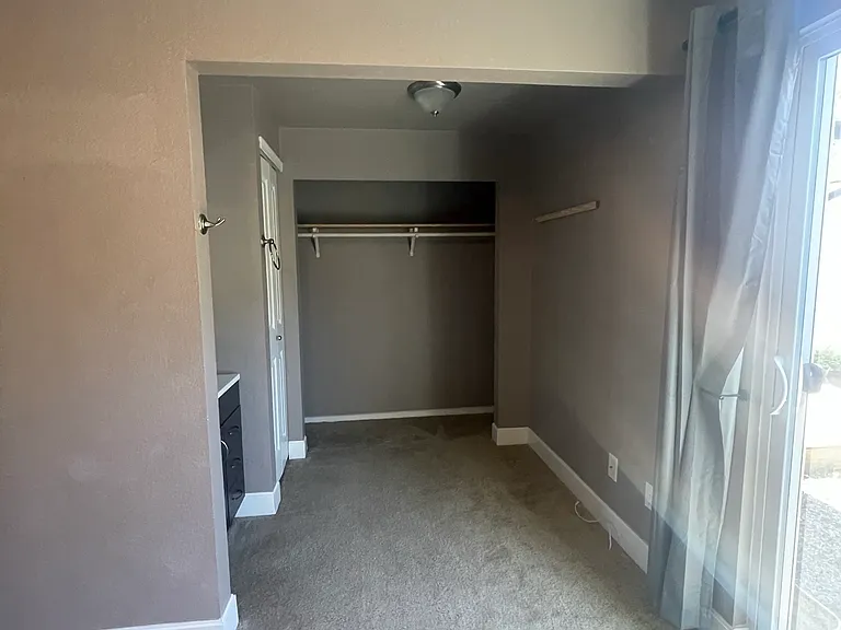 649 Bavarian Ln SE — Photo 16