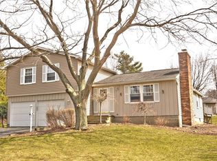 4832 Burrstone Rd, Syracuse, NY 13215