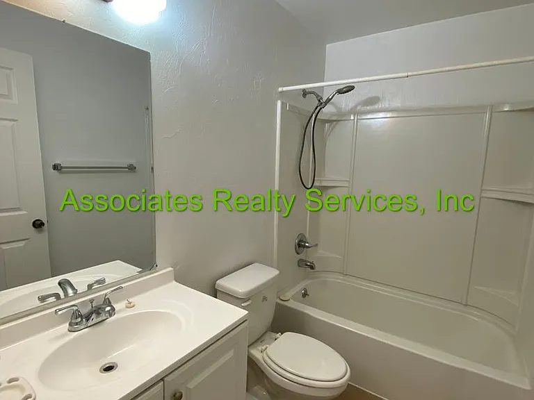 6102-6108 NW 26th St — Photo 14