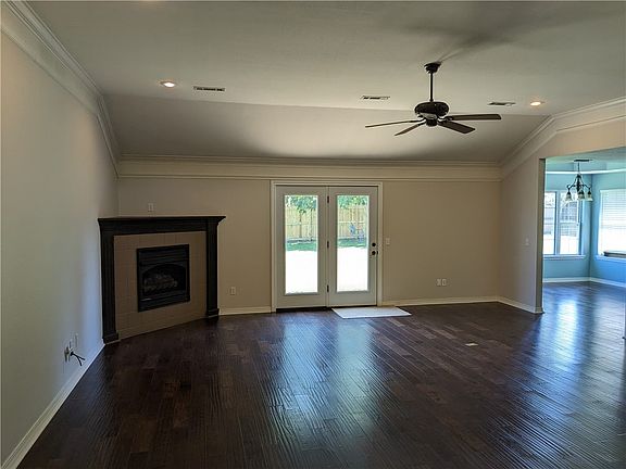 2nd image of 209 Pine Meadow Dr