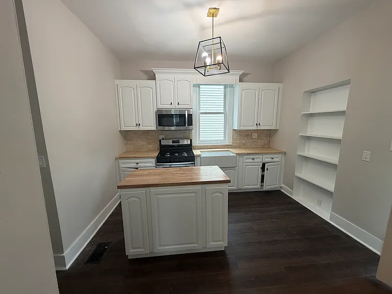 7959 S Saginaw Ave — Photo 15