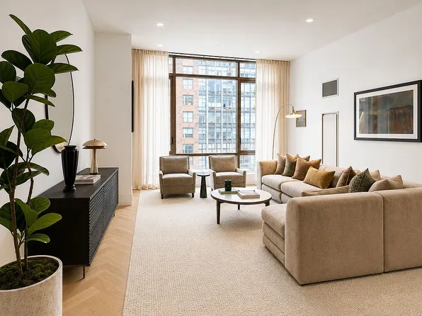 215 E 19th St APT 2E, New York, NY 10003