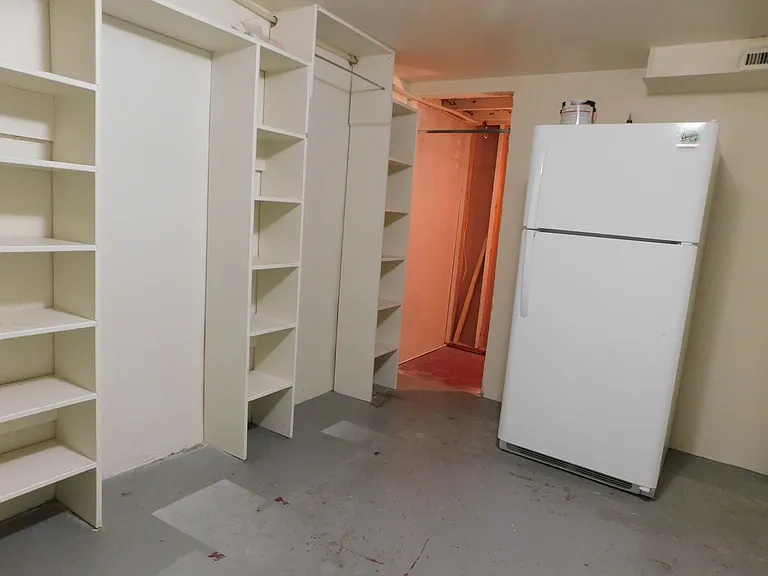 941 Walnut Ave — Photo 16