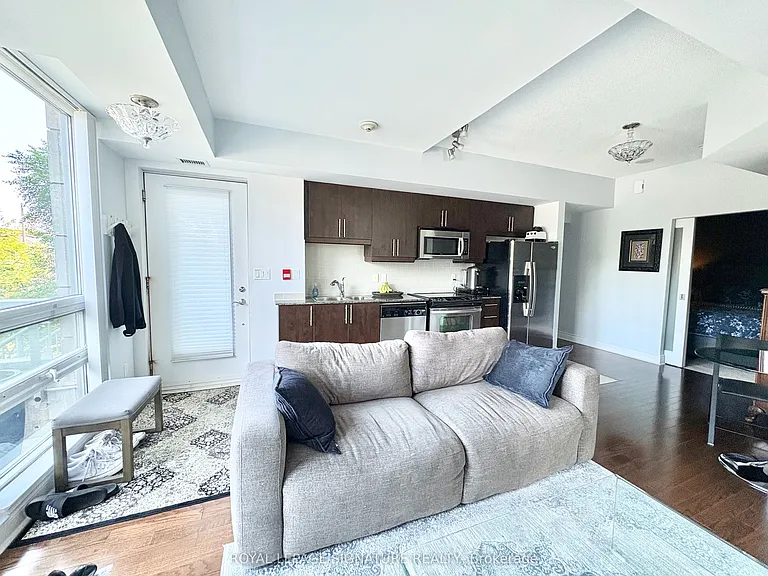 31 Olive Ave #211 — Photo 1