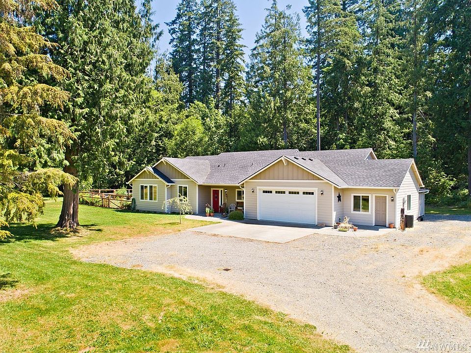 2500+ square foot rambler with original 3-car garage. 3rd bay finished as flex space. 