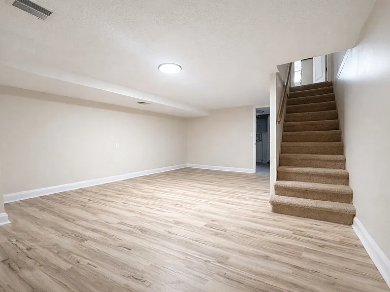 7962 Kavanagh Rd — Photo 12