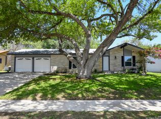 7215 Grass Valley Dr, Leon Valley, TX 78238